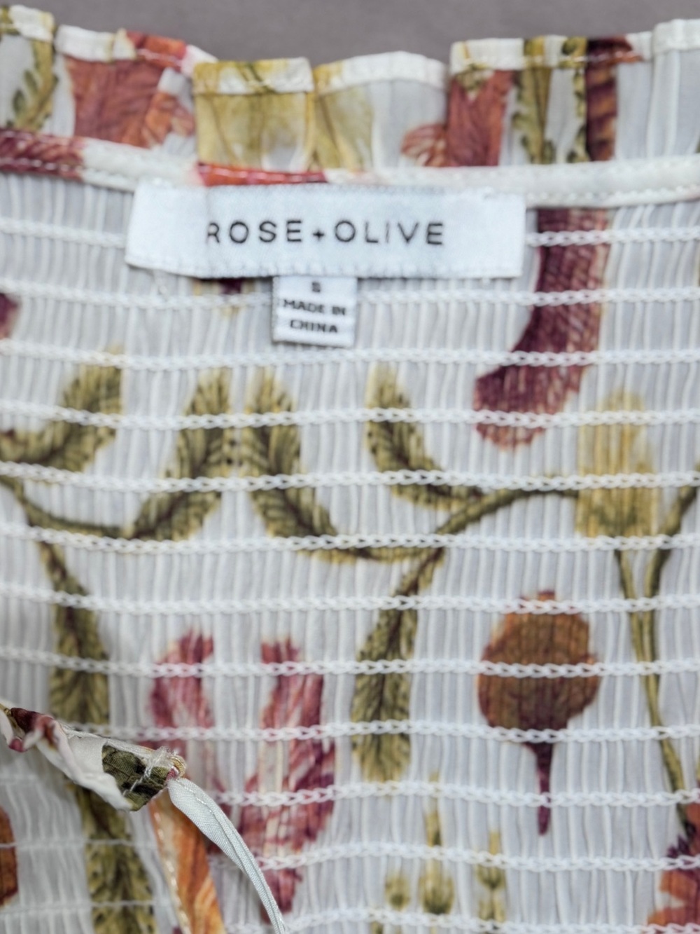 Rose + Olive Boho Botanical Smocked‎ Blouse Cream Floral Peasant Top Sz Small - Picture 3 of 3